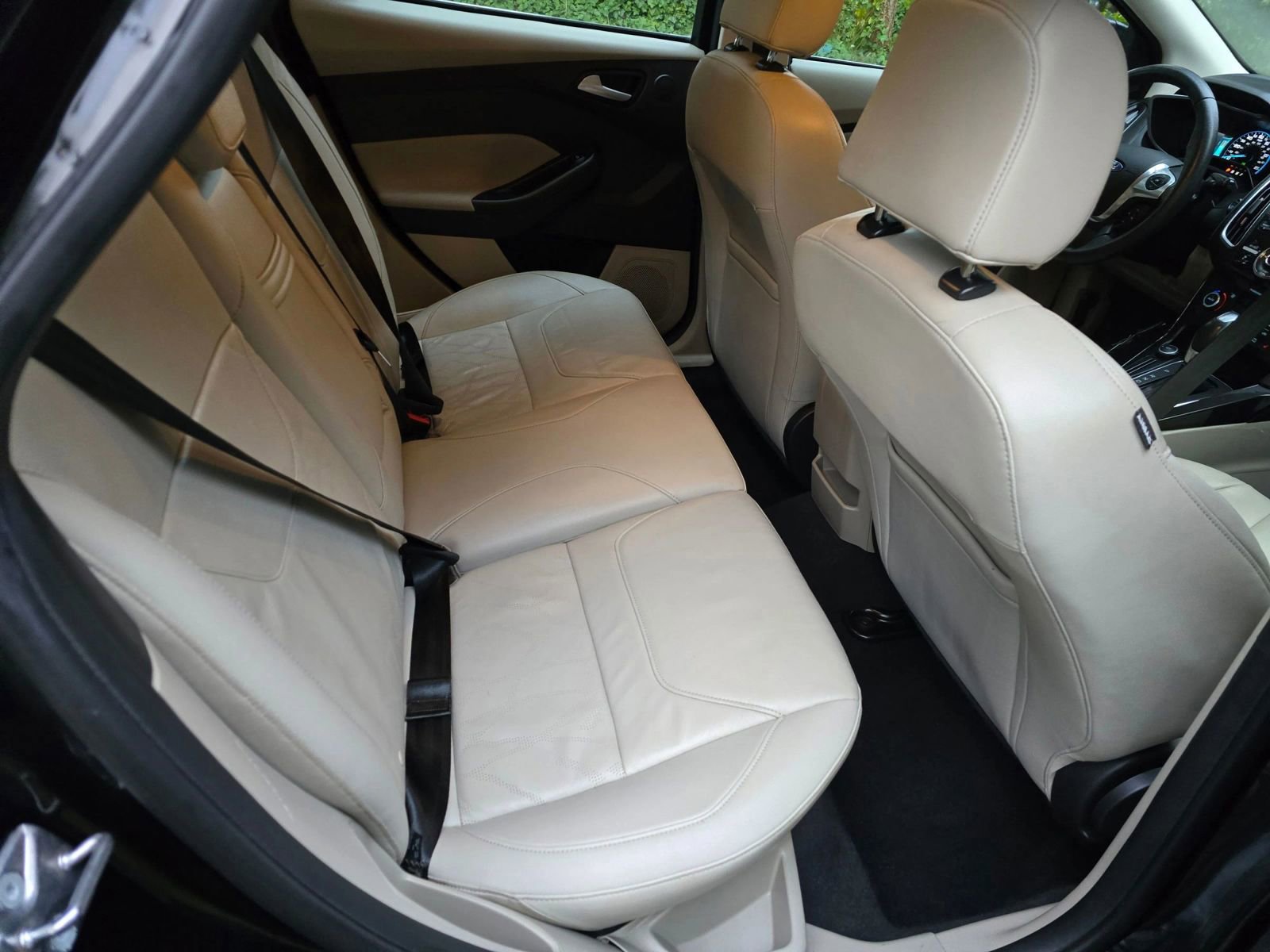 Used 2015 Ford Focus Electric Hatchback w/ Exterior Protection Package image 13