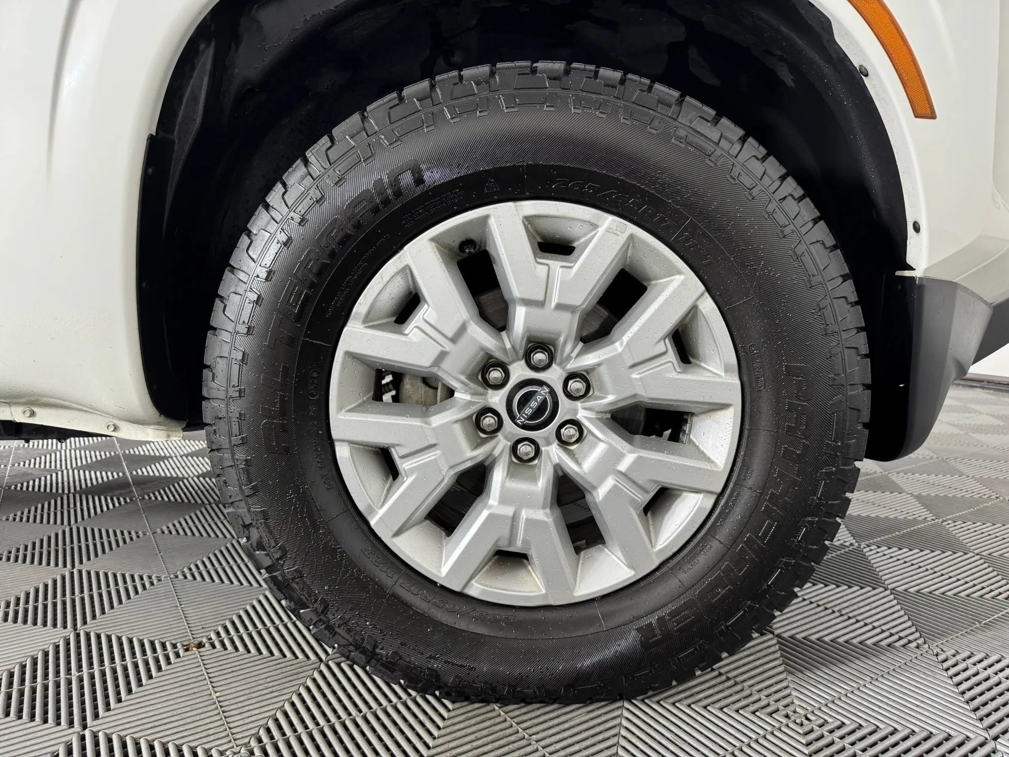 Used 2023 Nissan Frontier SV AWD/4WD image 44