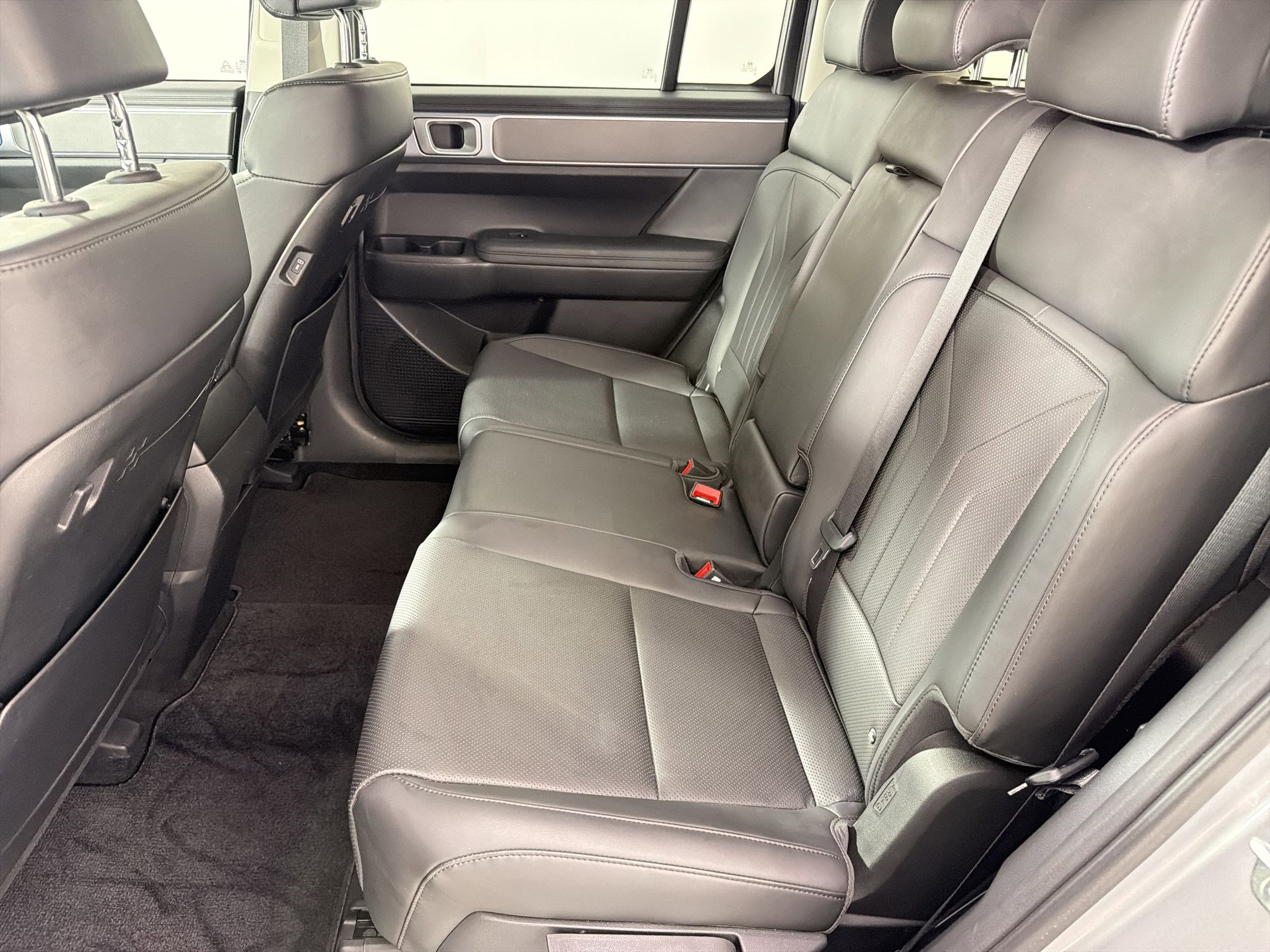 Used 2025 Hyundai Santa Fe SEL image 15