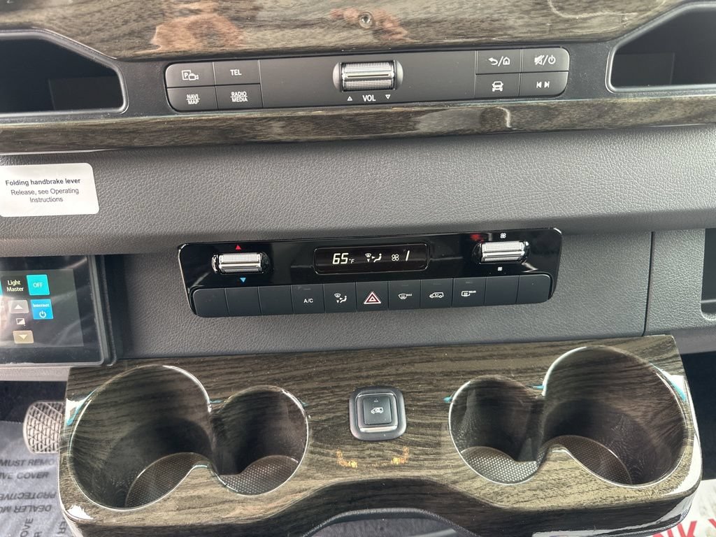 Used 2023 Mercedes-Benz Sprinter 3500 image 38