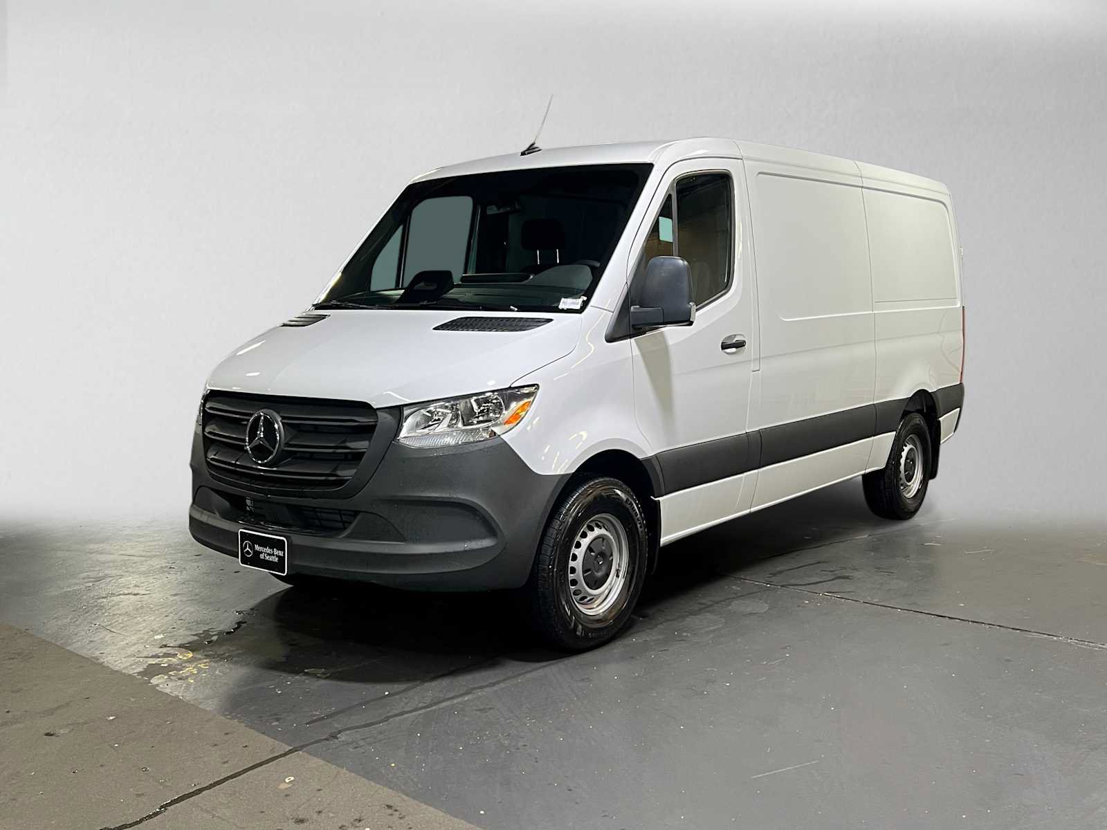 Used 2025 Mercedes-Benz Sprinter 2500 image 7