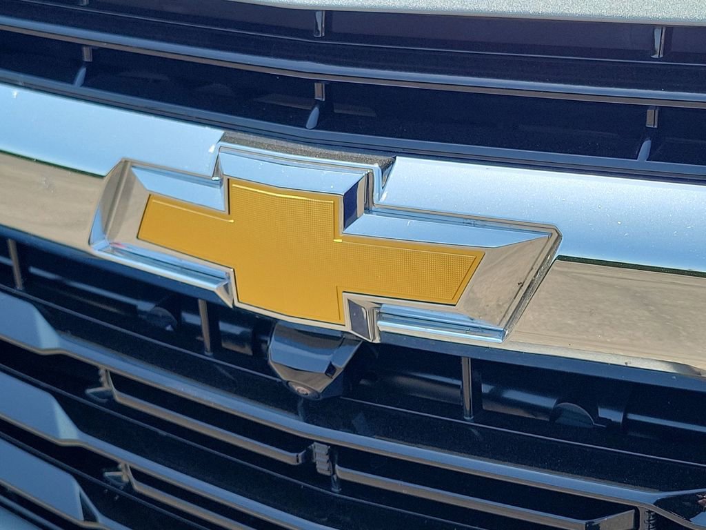 Used 2026 Chevrolet Suburban LS RWD image 30