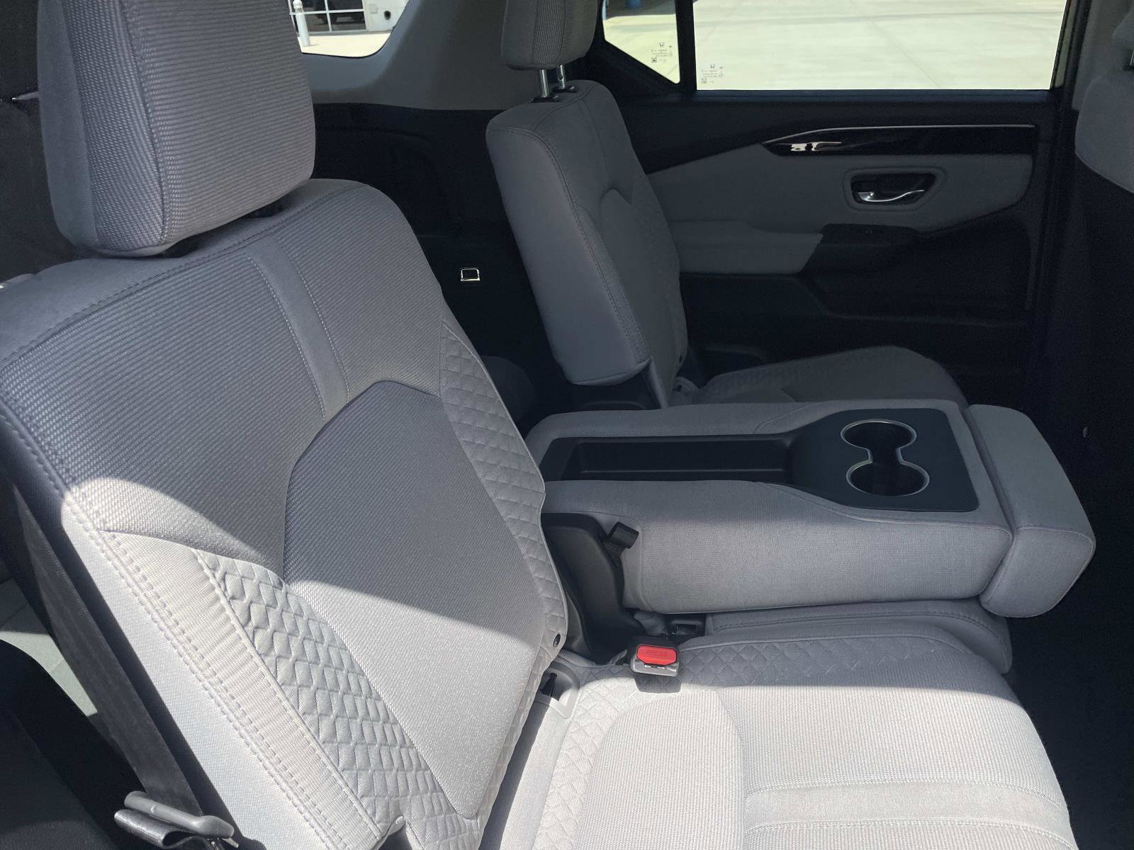 Certified 2024 Honda Pilot LX image 20