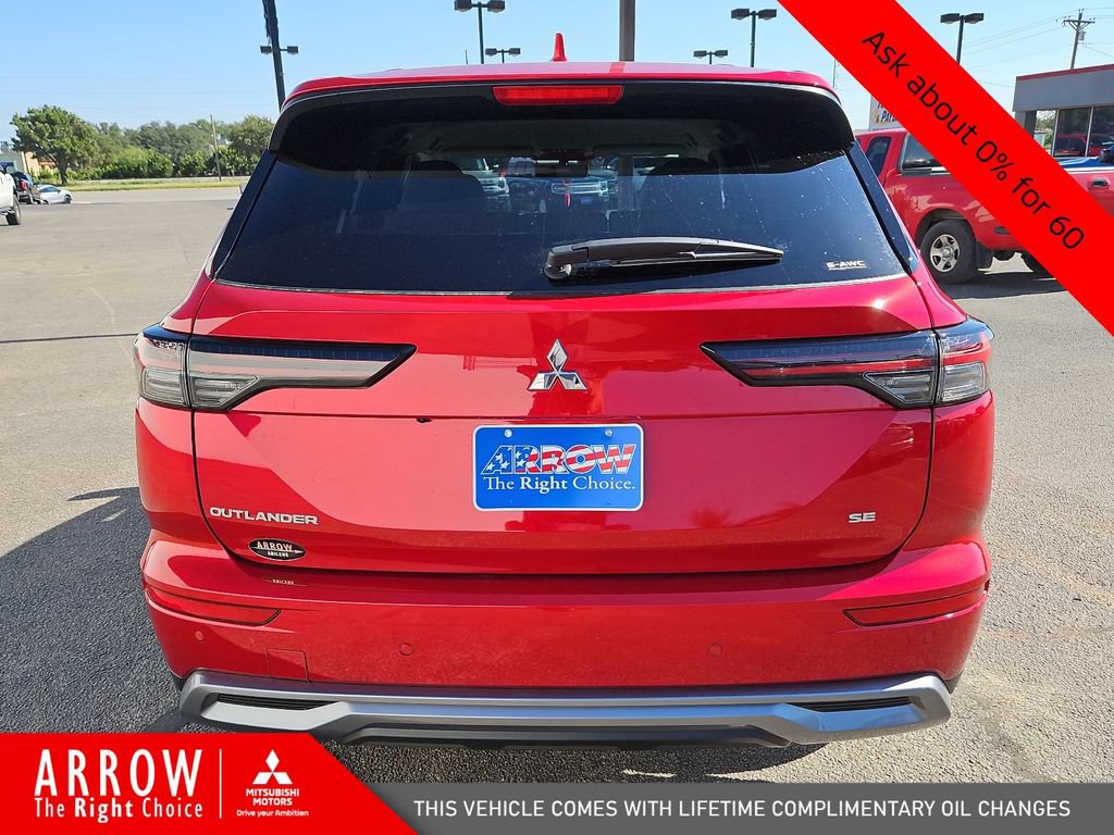 New 2025 Mitsubishi Outlander SE image 11