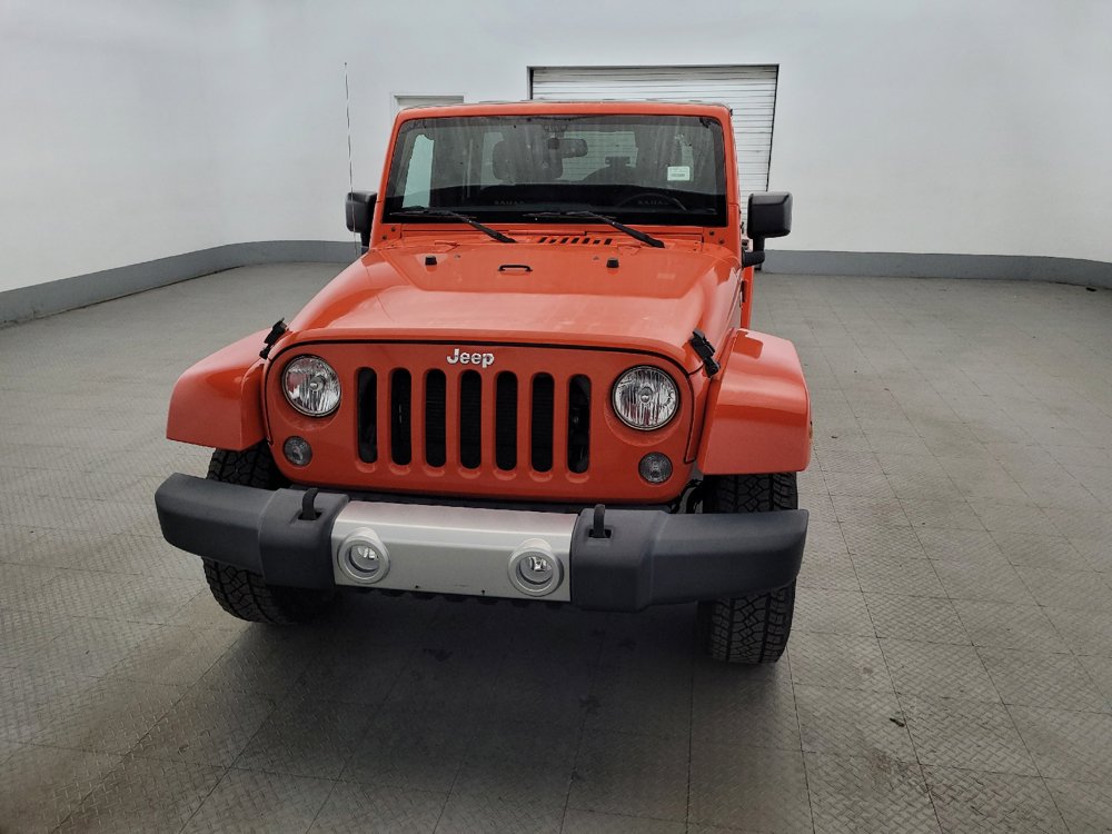 Used 2015 Jeep Wrangler Unlimited Sahara w/ Dual Top Group AWD/4WD image 15