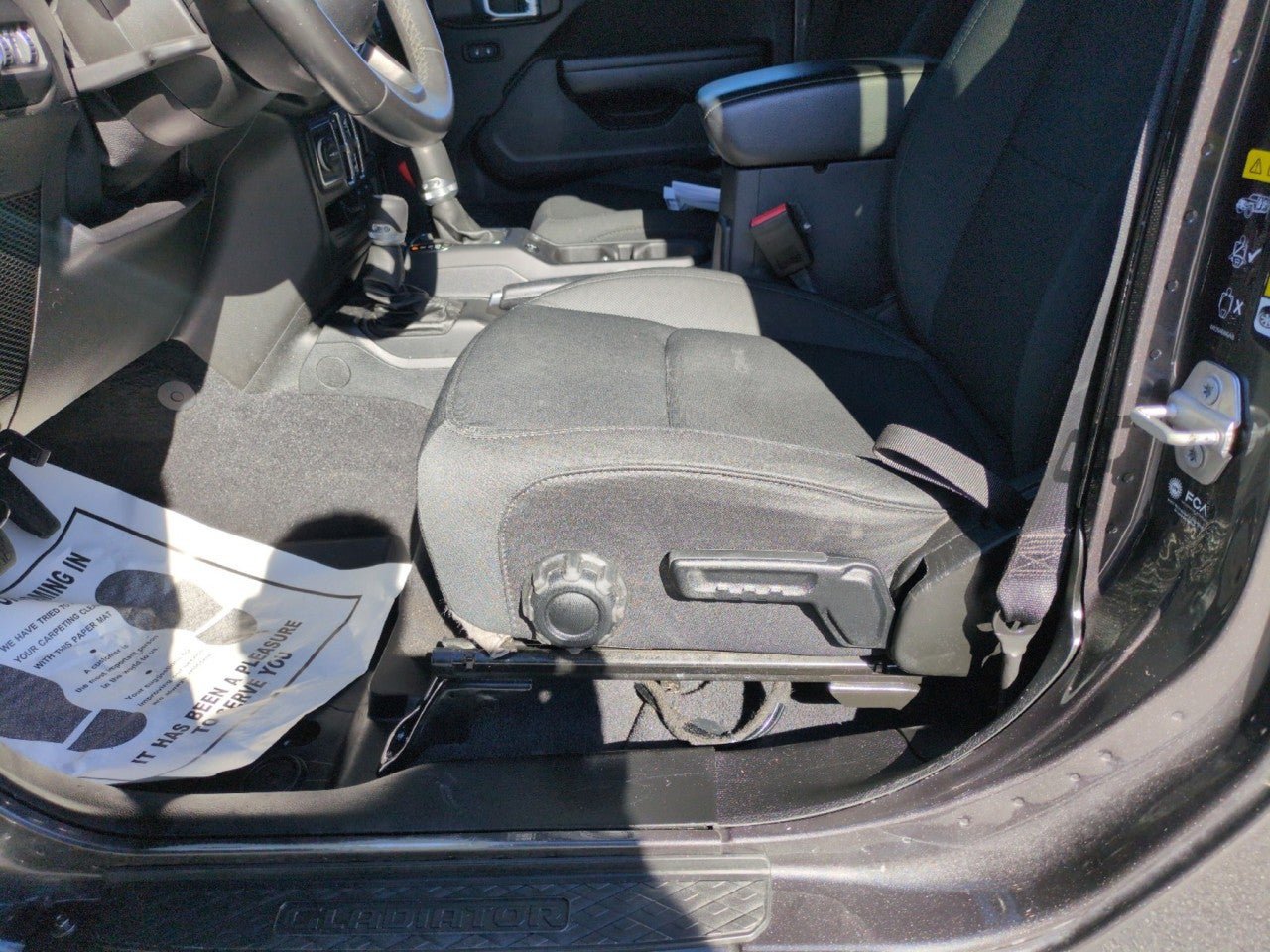 Used 2021 Jeep Gladiator Sport AWD/4WD image 12