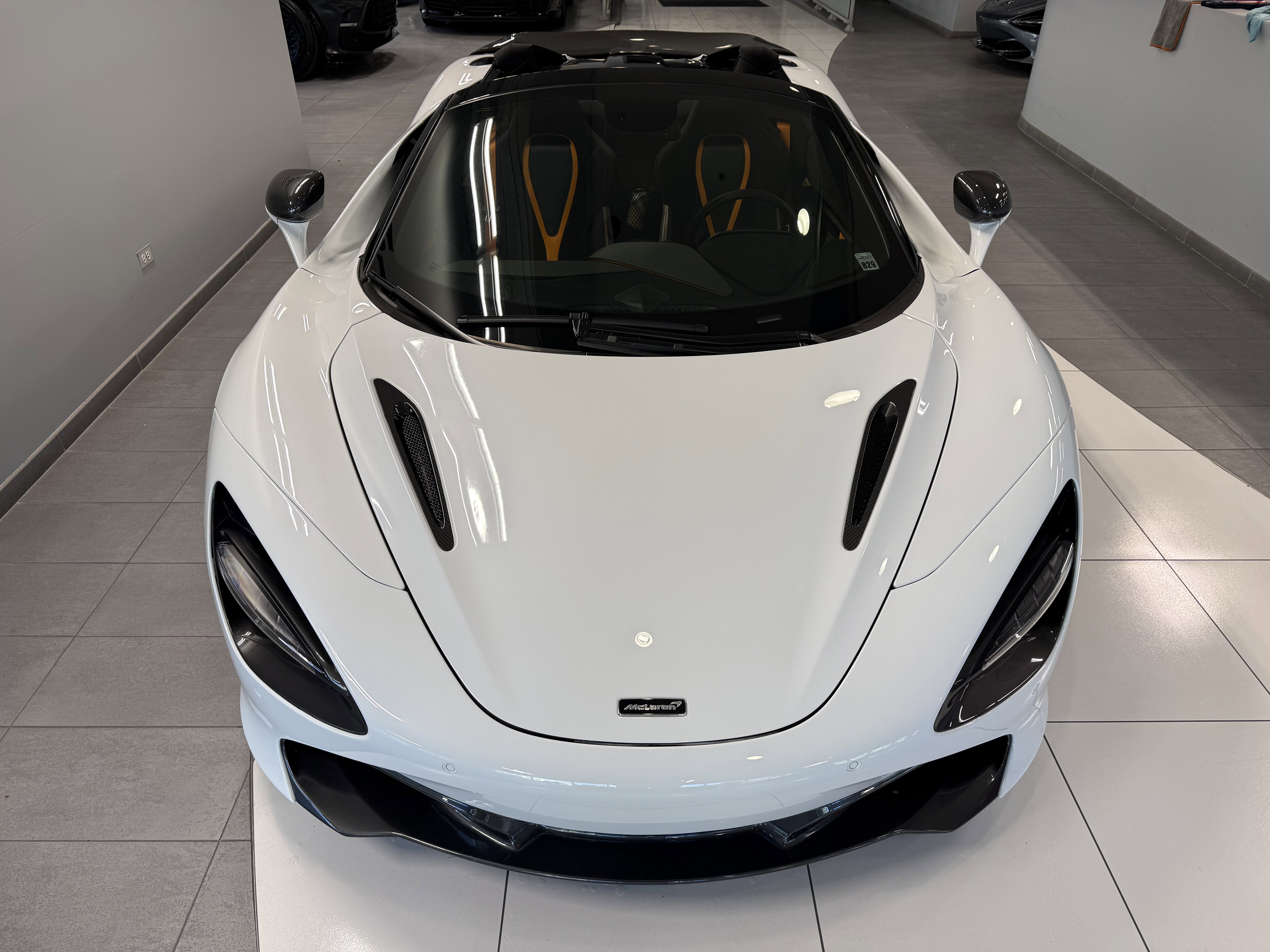 Used 2021 McLaren 720S Spider image 10