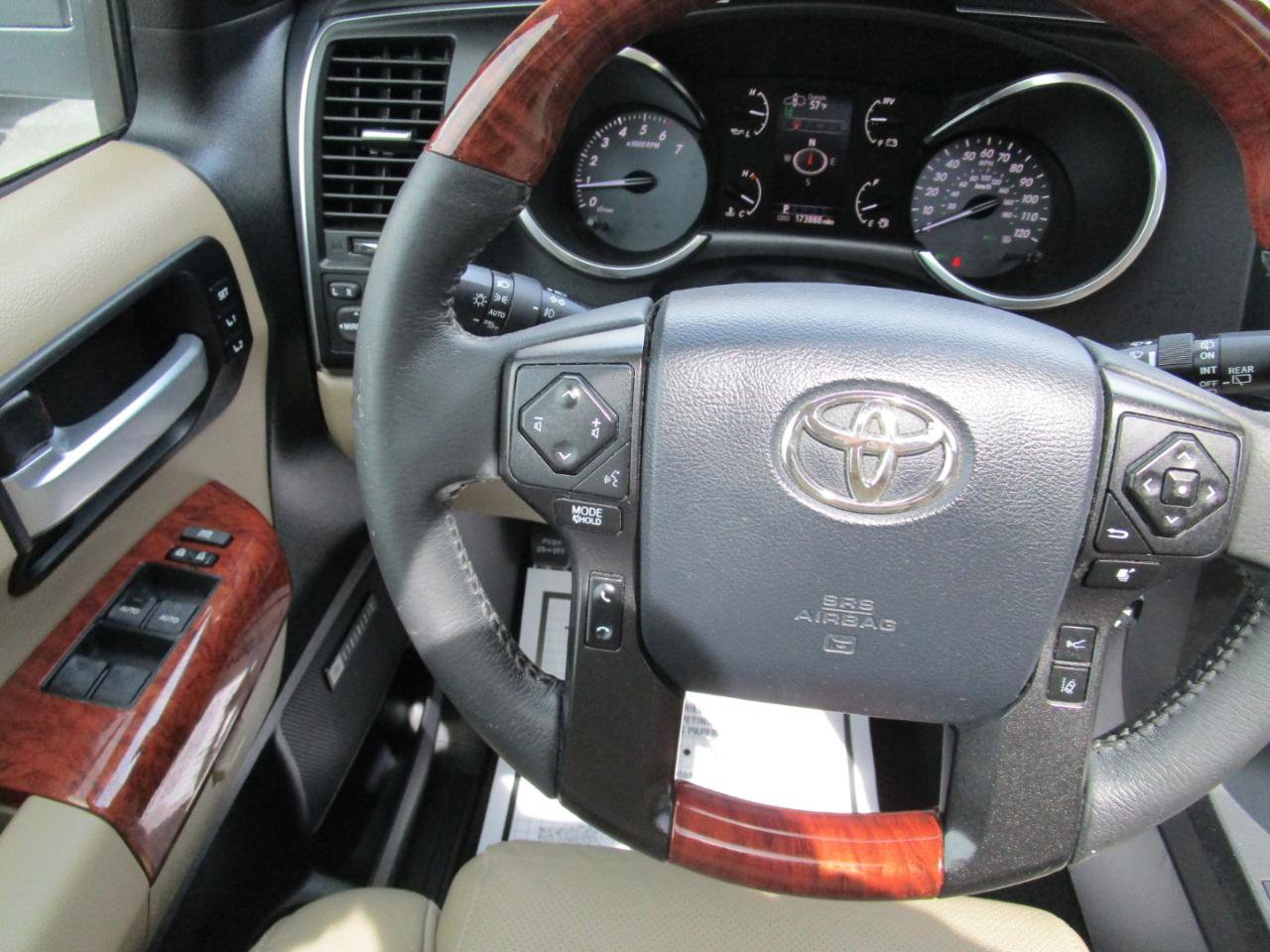 Used 2018 Toyota Sequoia Platinum RWD image 12