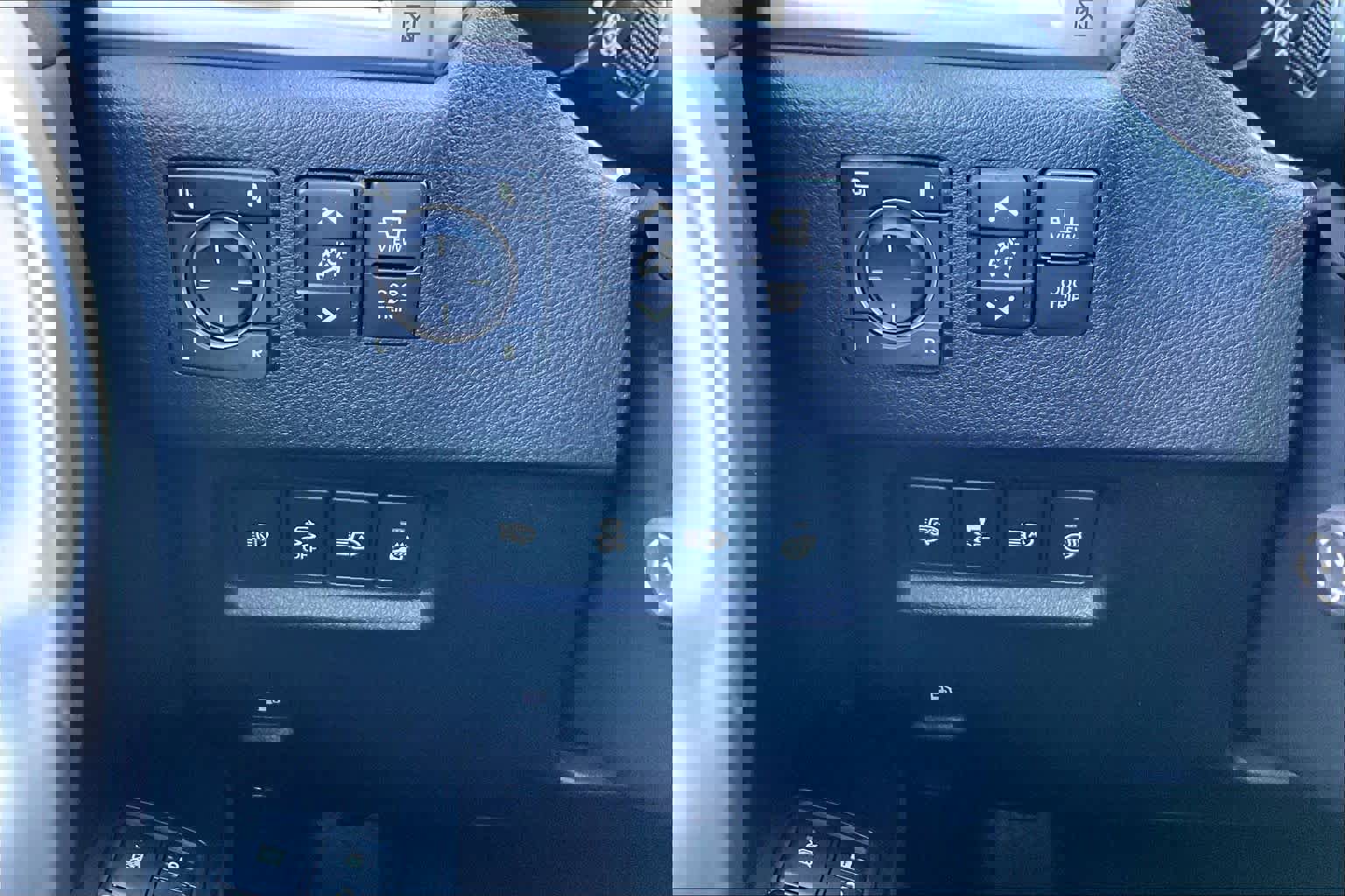 Used 2023 Lexus GX 460 Luxury w/ Sport Design Package image 34