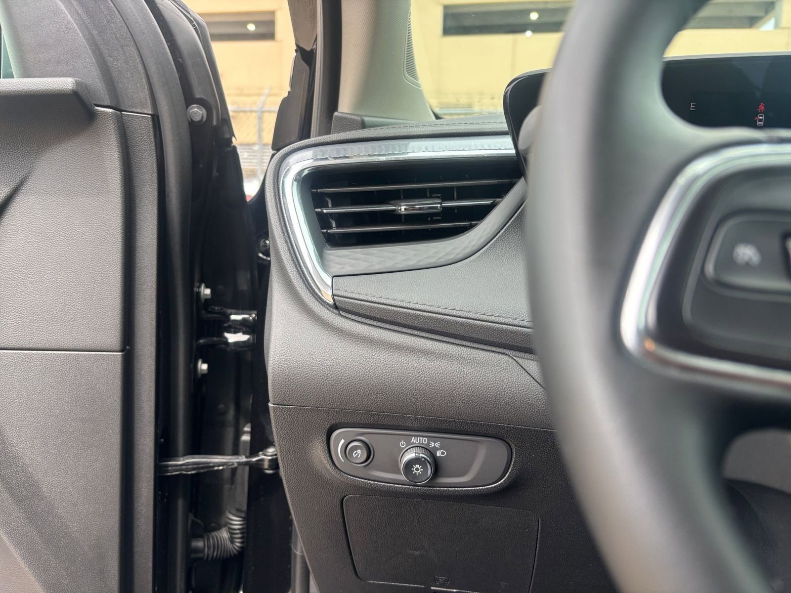 Used 2025 Buick Encore GX Preferred FWD image 33