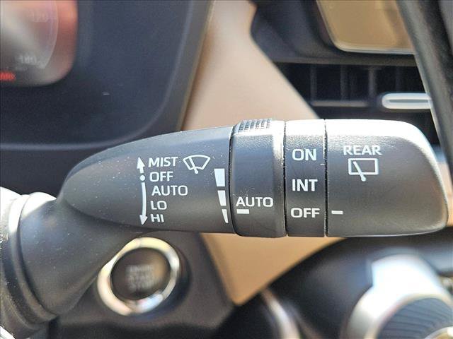 Used 2023 Toyota RAV4 Limited FWD image 10