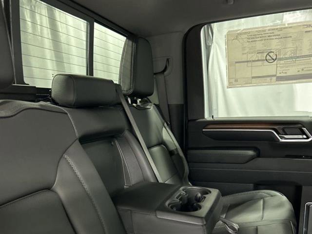 New 2025 GMC Sierra 2500 Denali w/ Denali Reserve Package image 14