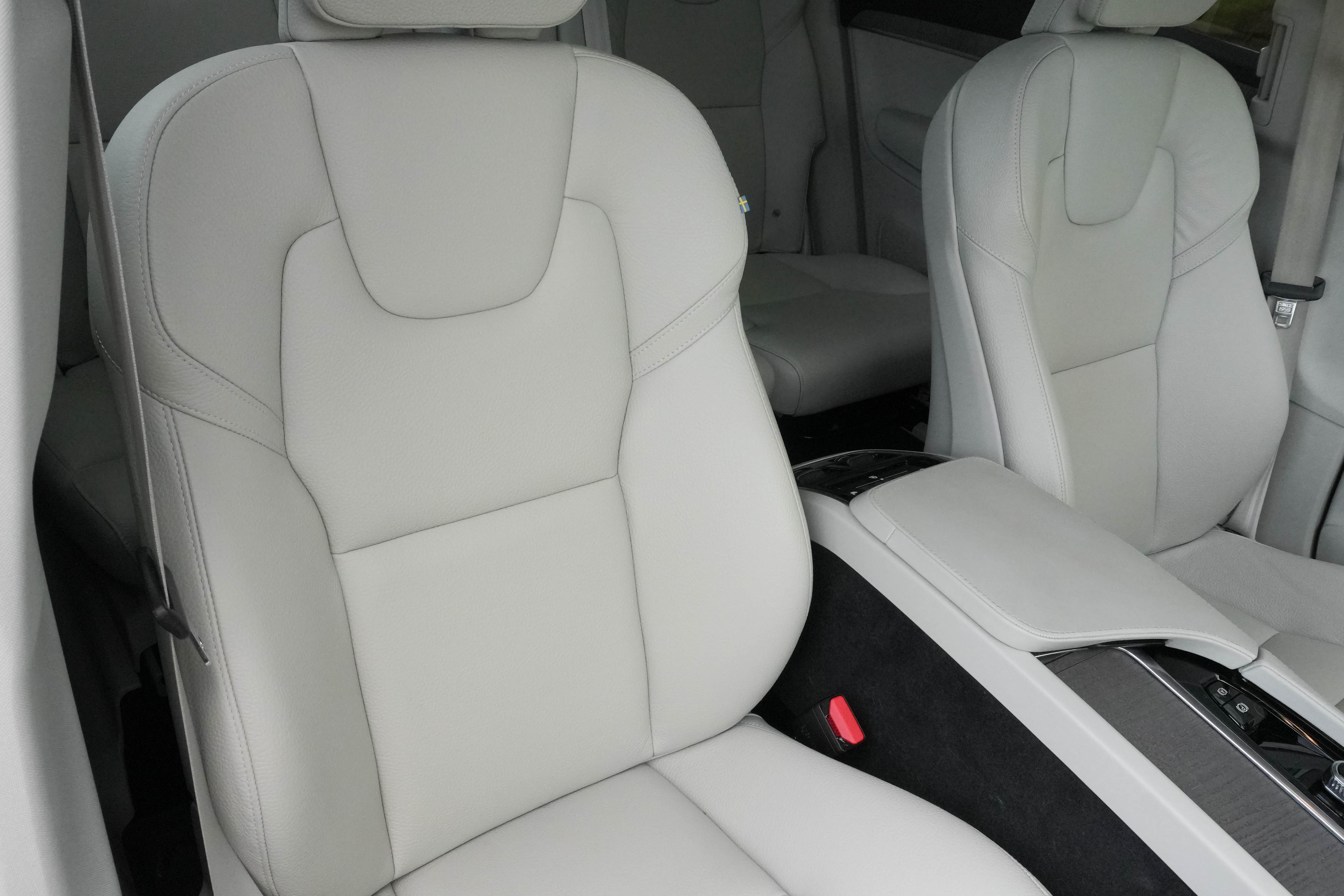 Used 2023 Volvo XC90 B6 Plus w/ Protection Package Premier AWD/4WD image 13