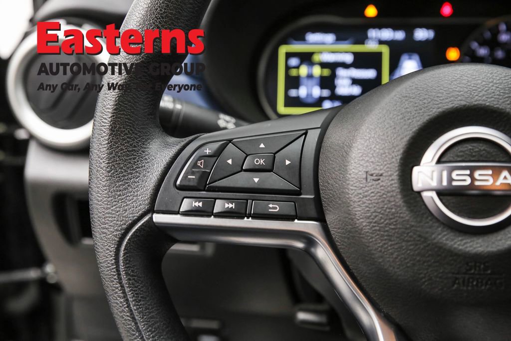 Used 2023 Nissan Versa SV image 15