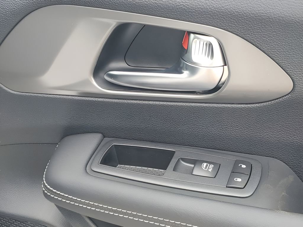 New 2026 Chrysler Voyager LX image 45