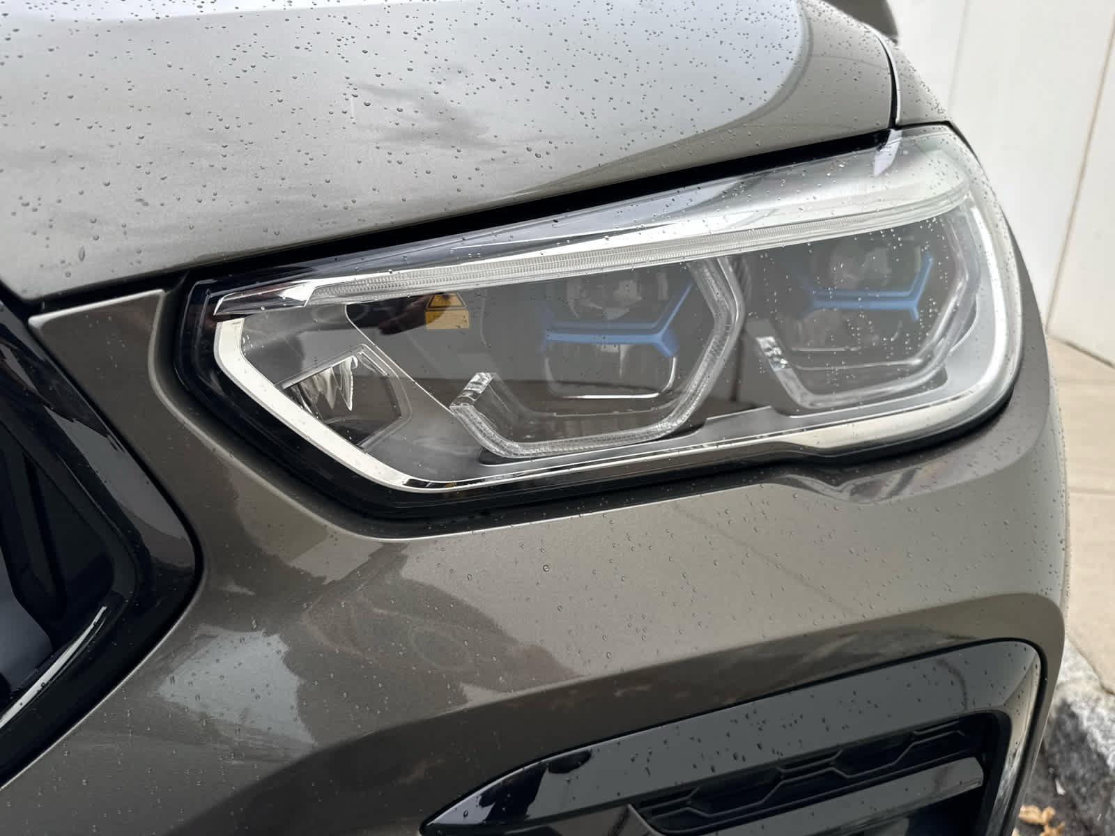 Used 2022 BMW X6 xDrive40i w/ Executive Package AWD/4WD image 33