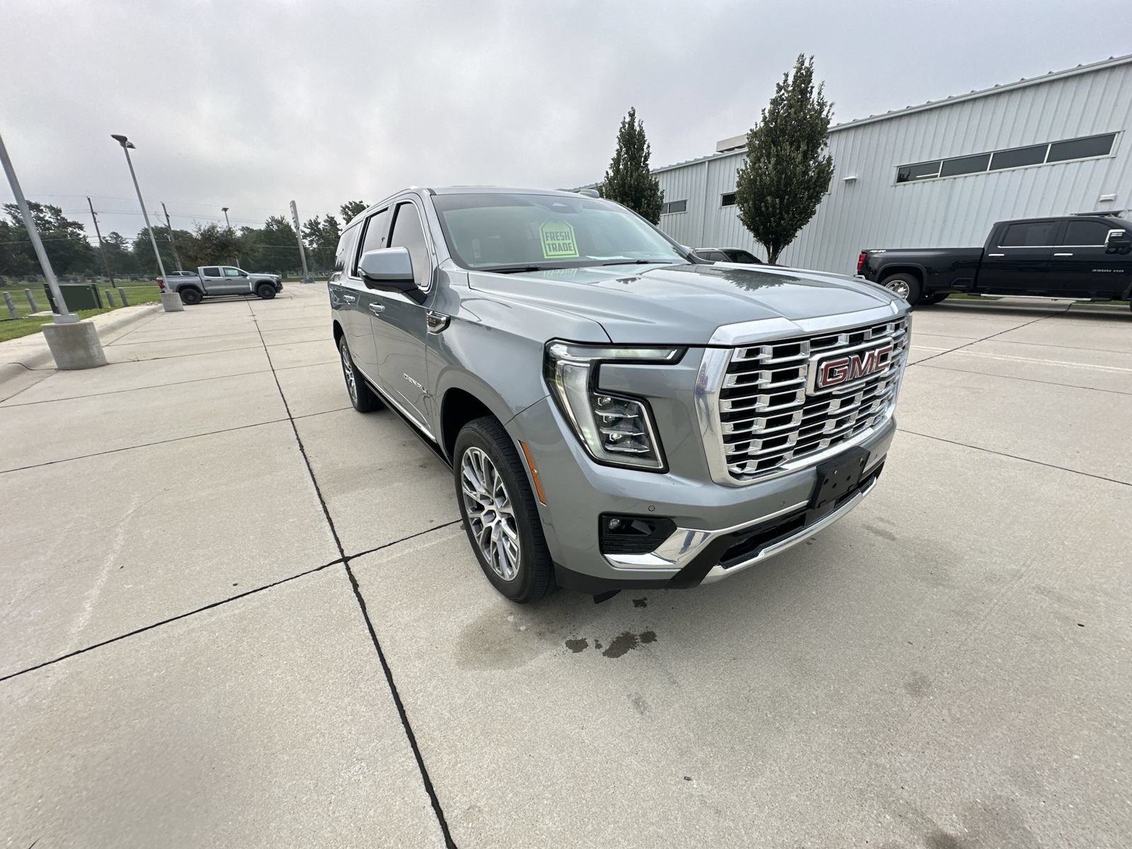 Certified 2025 GMC Yukon XL Denali w/ Denali Reserve Package AWD/4WD image 16