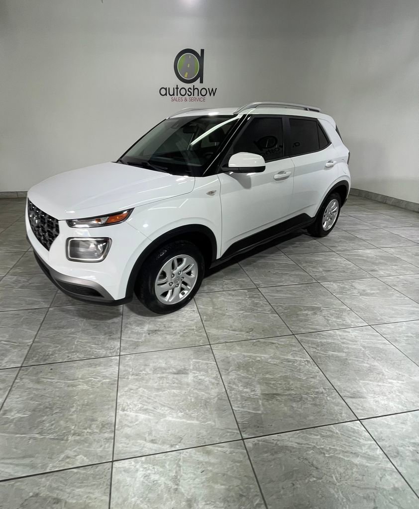 Used 2020 Hyundai Venue SEL image 11