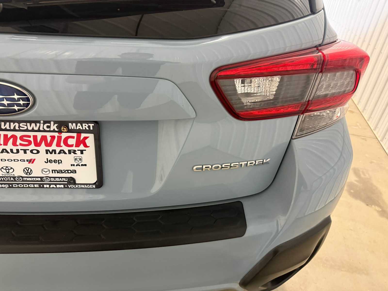 Used 2020 Subaru Crosstrek 2.0i Premium w/ Moonroof Package 2 AWD/4WD image 18