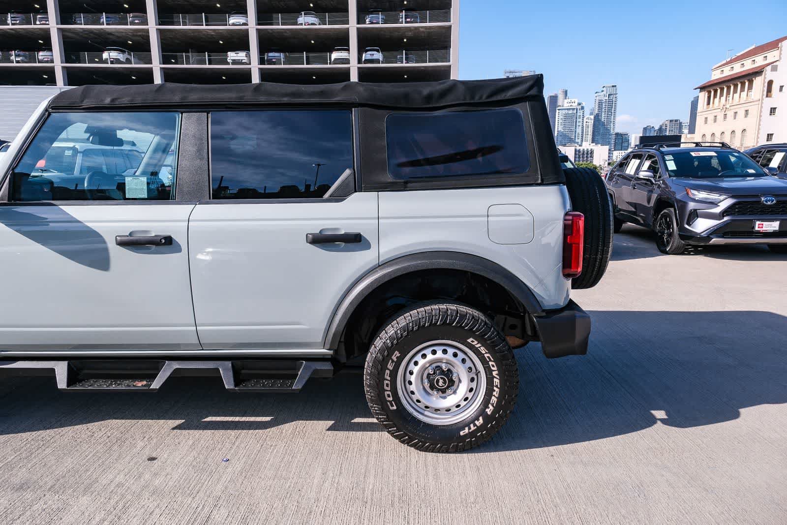 Used 2022 Ford Bronco 4-Door AWD/4WD image 8