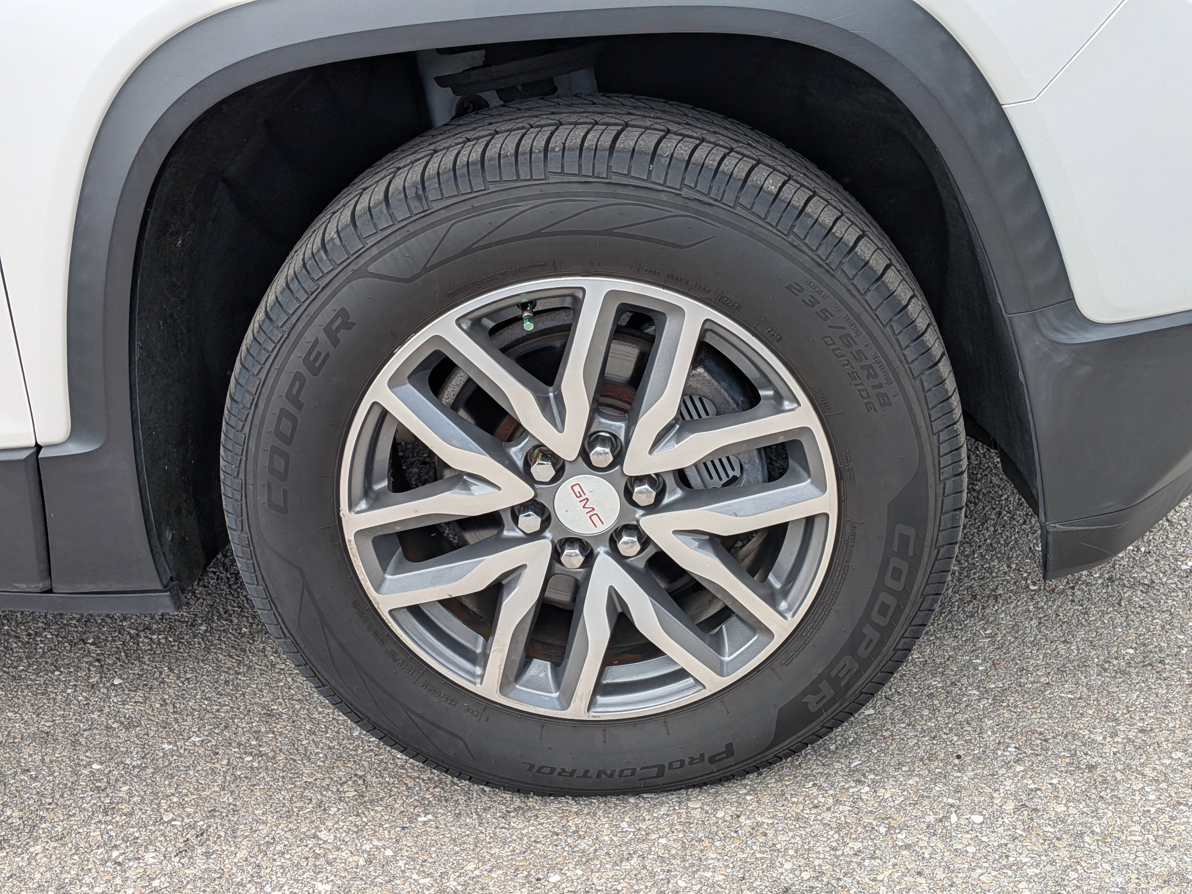 Used 2017 GMC Acadia SLE image 11