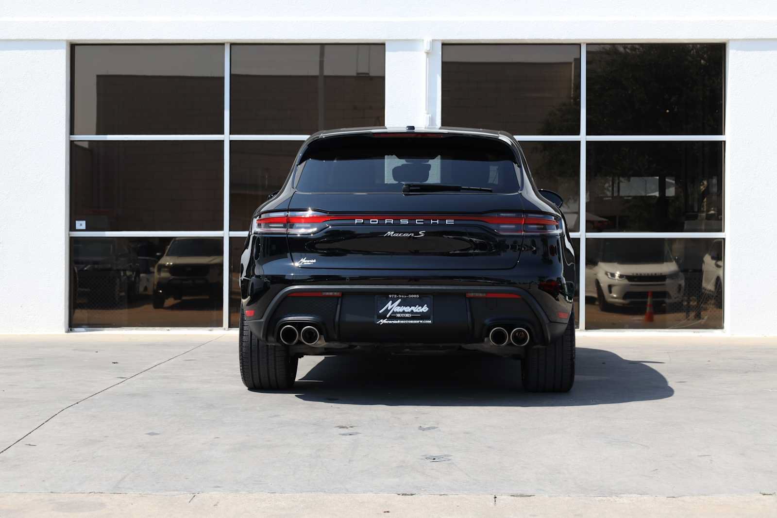 Used 2025 Porsche Macan S AWD/4WD image 9
