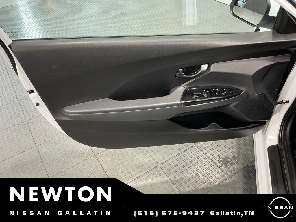 Used 2019 Hyundai Veloster 2.0 FWD image 33