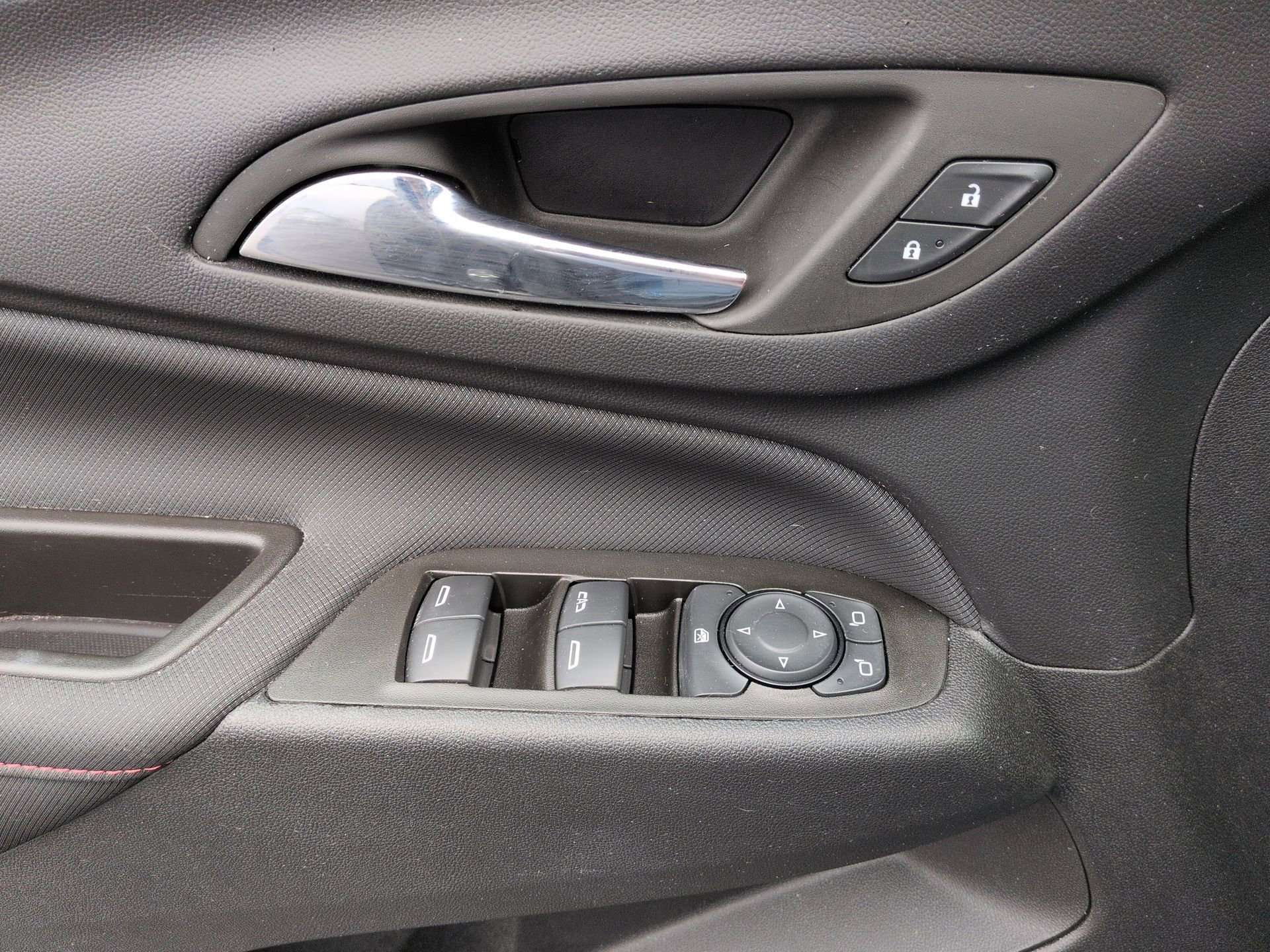 Certified 2023 Chevrolet Equinox RS AWD/4WD image 23