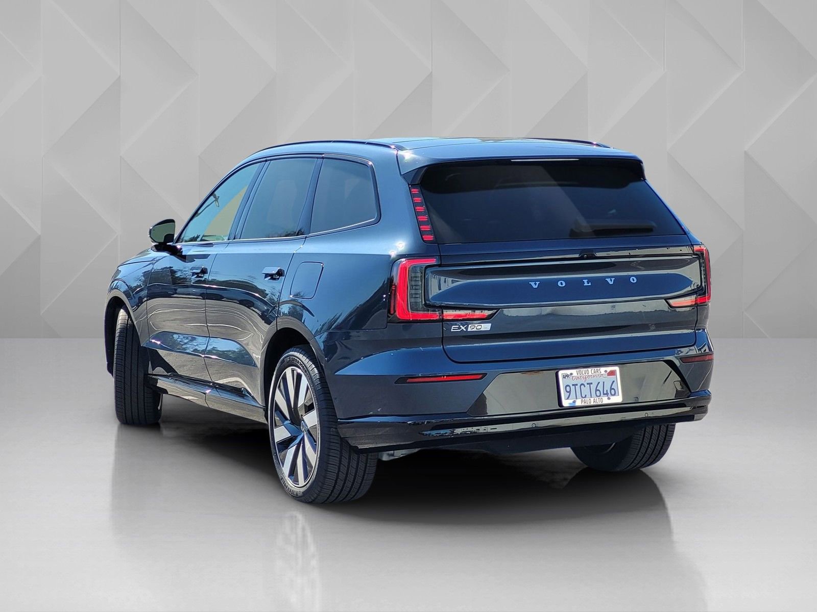 Used 2025 Volvo EX90 Ultra image 4