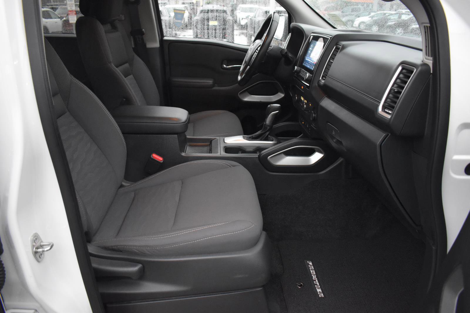 Used 2023 Nissan Frontier SV w/ SV Convenience Package image 47