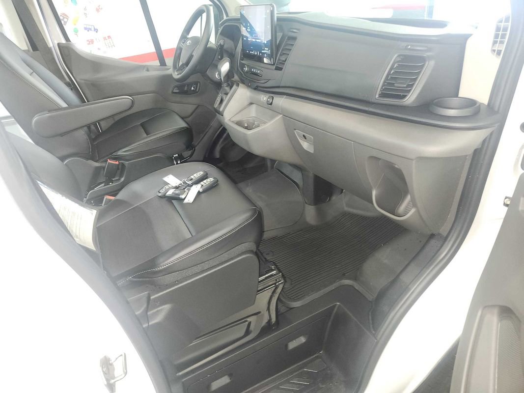 Used 2024 Ford Transit 250 Low Roof AWD image 62