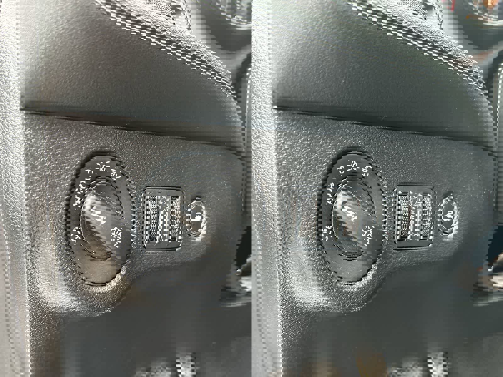 Used 2023 Dodge Challenger SXT w/ Plus Package image 7