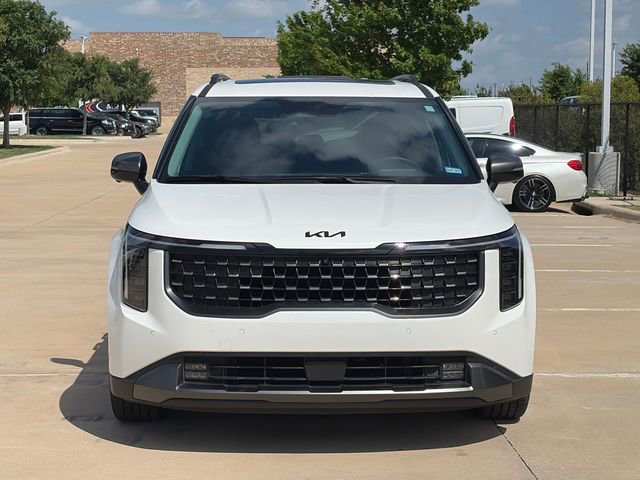 Used 2025 Kia Carnival SX Prestige image 2