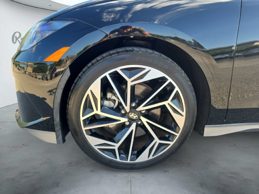 Used 2023 Hyundai Ioniq 6 SEL RWD image 15
