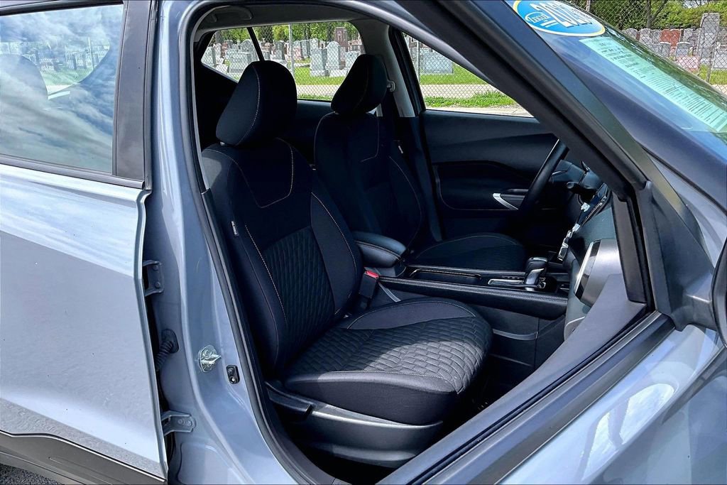 Used 2023 Nissan Kicks SV FWD image 7