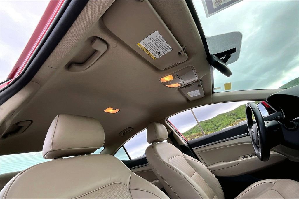 Used 2018 Hyundai Elantra Limited w/ Cargo Package image 17