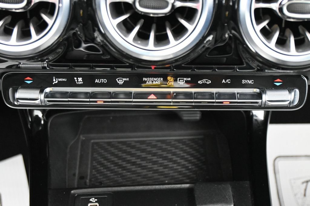 Used 2025 Mercedes-Benz CLA 250 image 21
