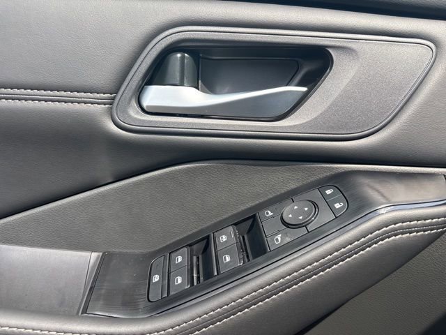 New 2026 Nissan Rogue SV image 21