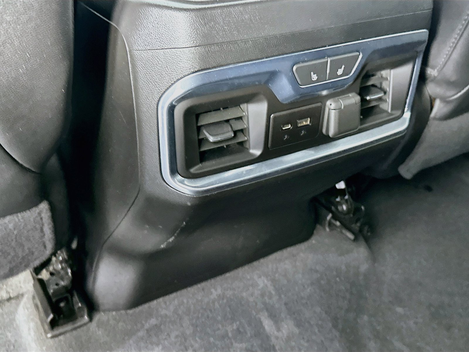 Used 2021 GMC Sierra 1500 AT4 w/ AT4 Preferred Package AWD/4WD image 25
