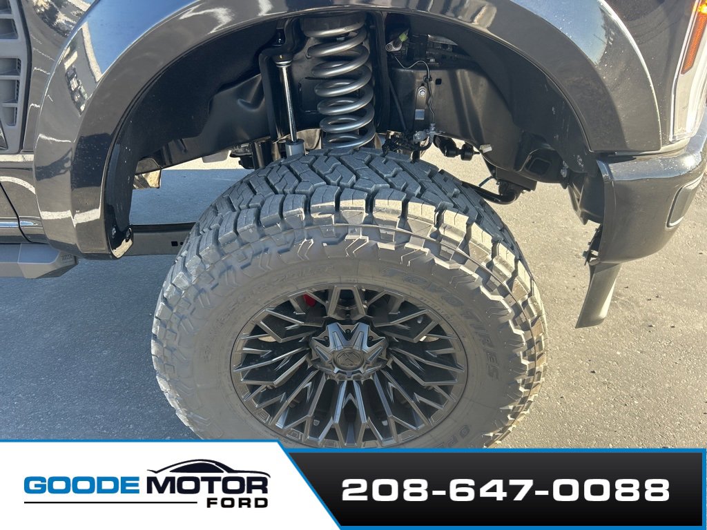 New 2025 Ford F250 XLT w/ Black Appearance Package image 6