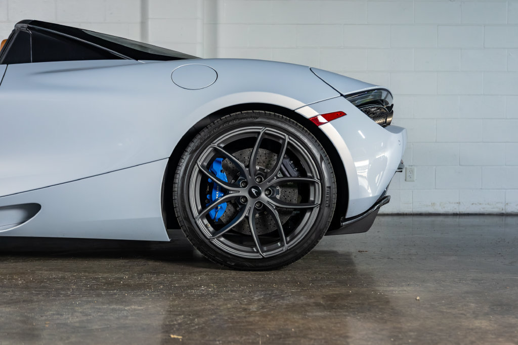 Used 2020 McLaren 720S Luxury RWD image 13