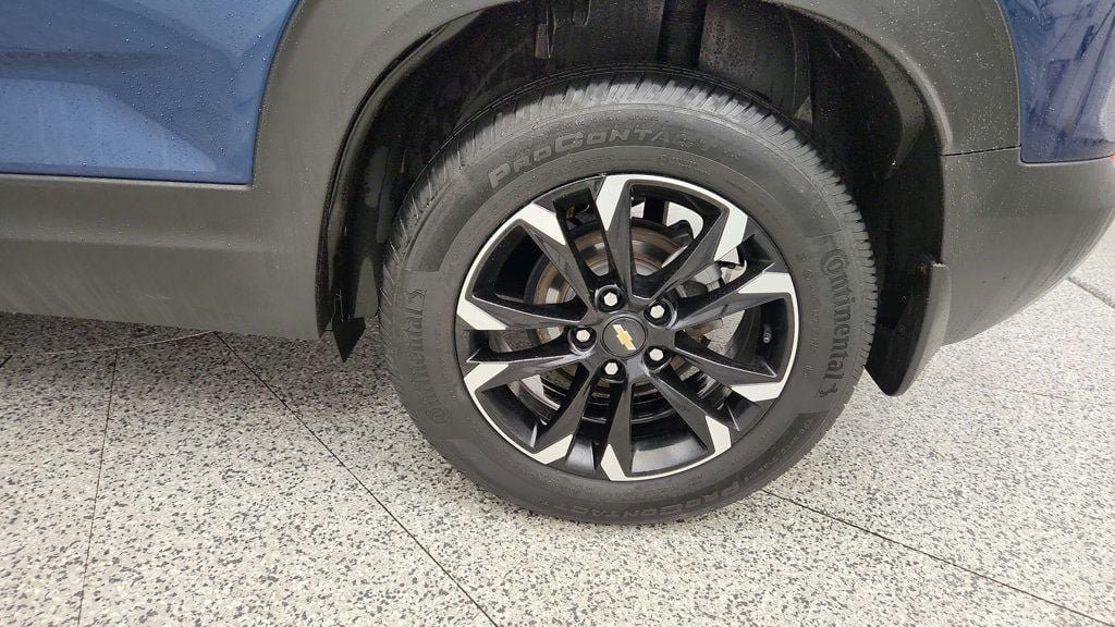 Used 2021 Chevrolet TrailBlazer LT w/ Convenience Package FWD image 9