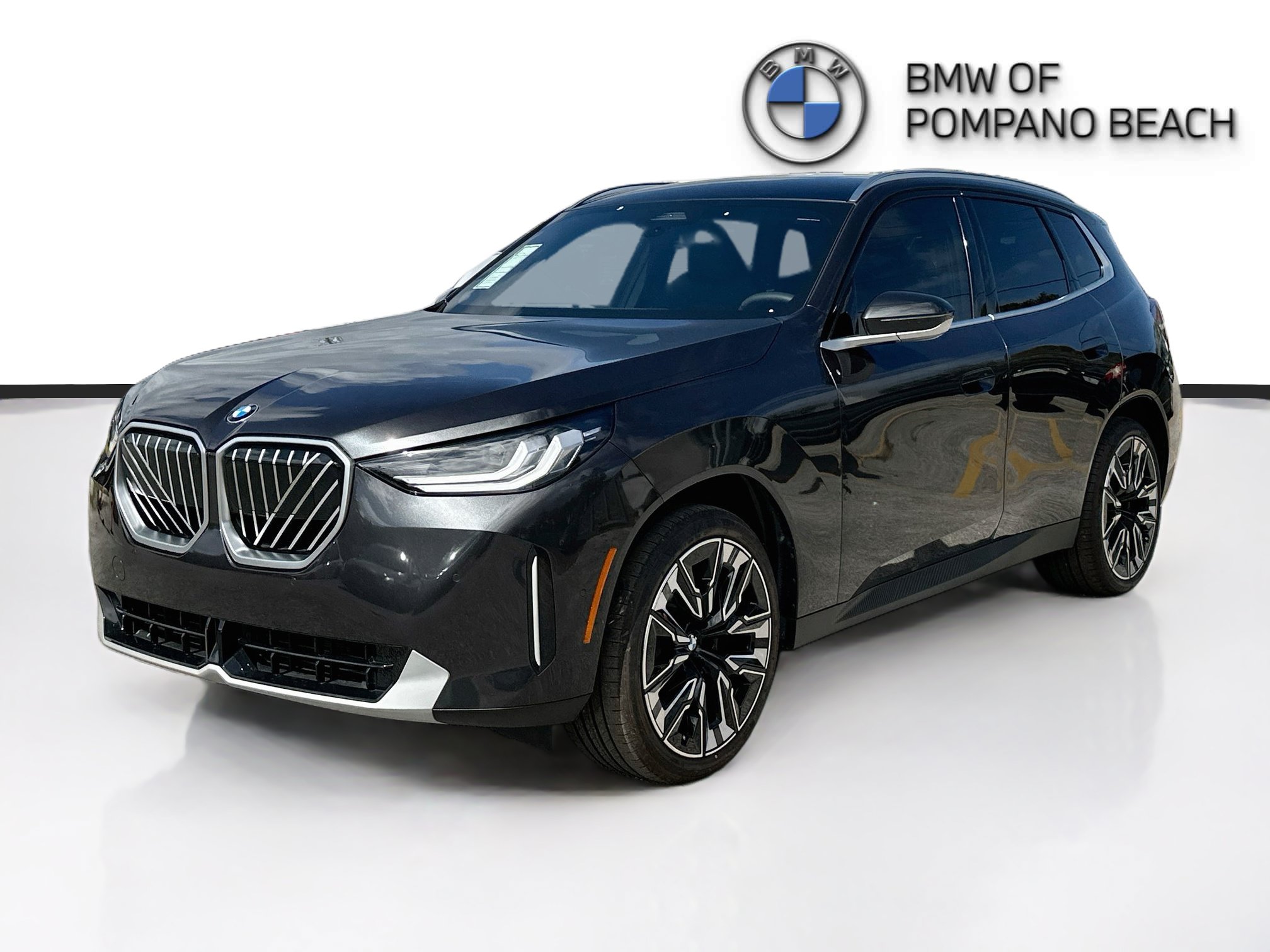 Used 2025 BMW X3 xDrive30i w/ M Sport Package AWD/4WD image 3