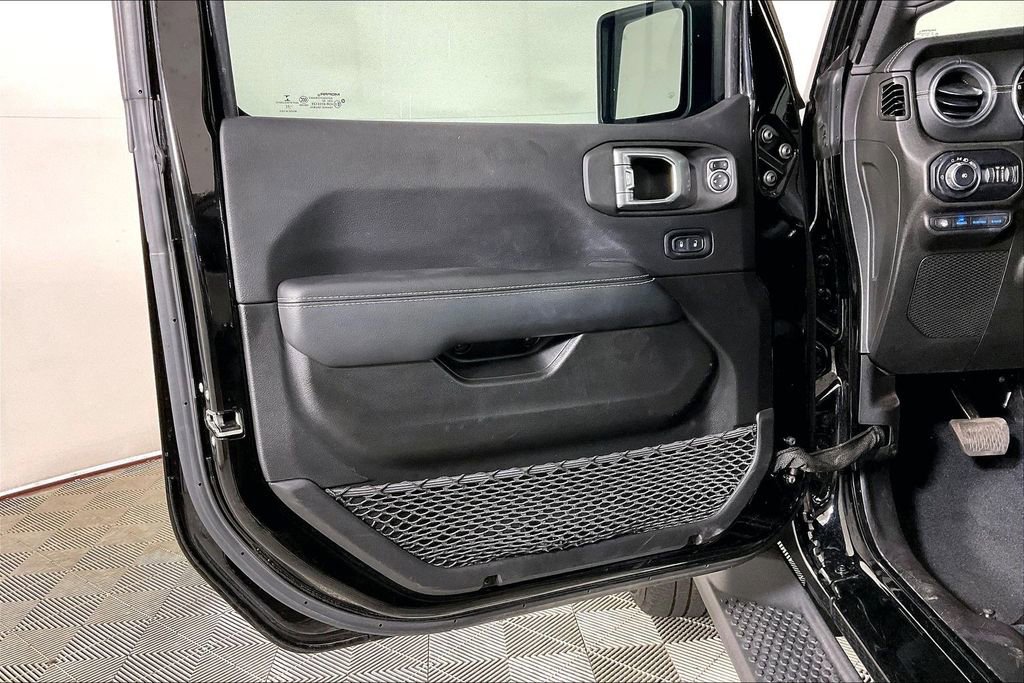 Used 2022 Jeep Wrangler Unlimited Sahara w/ Safety Group image 22