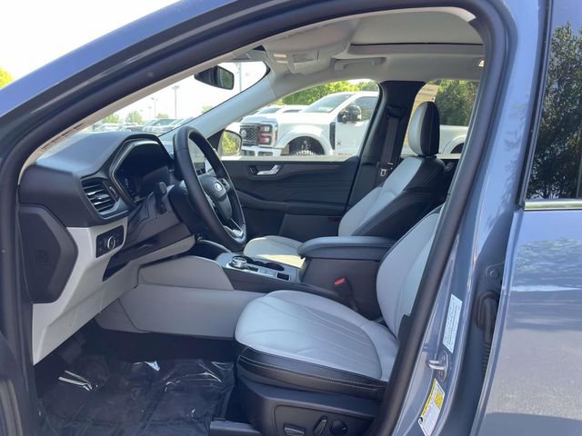 New 2025 Ford Escape SE w/ PHEV Premium Package FWD image 11