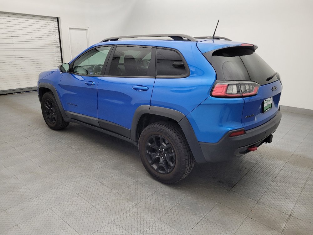 Used 2019 Jeep Cherokee Trailhawk AWD/4WD image 3