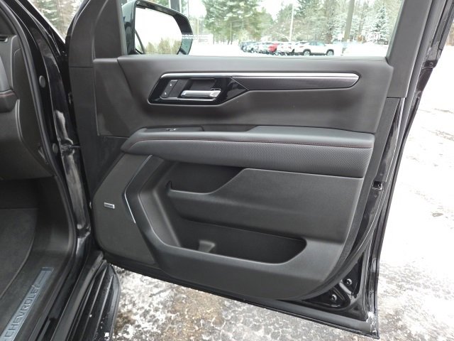 Used 2025 Chevrolet Suburban RST image 53