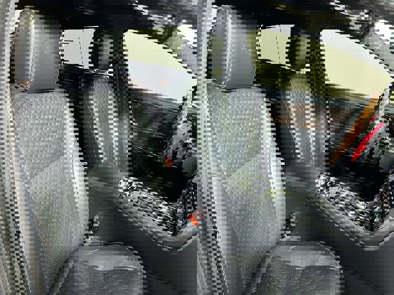 Used 2018 Jaguar XJ L Portfolio image 30