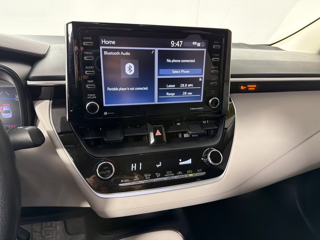 Used 2021 Toyota Corolla LE image 17