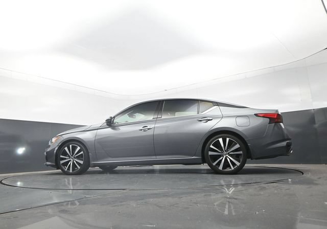 Used 2020 Nissan Altima 2.0 Platinum FWD image 24